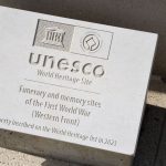 Ploegsteert devient le premier site de guerre à recevoir une plaque commémorative de l'UNESCO
