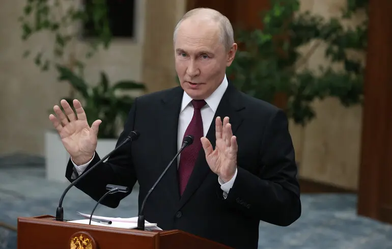 Poutine affirme que les négociations avec l'Ukraine sont « gelées » et maintient un discours hostile envers Kiev