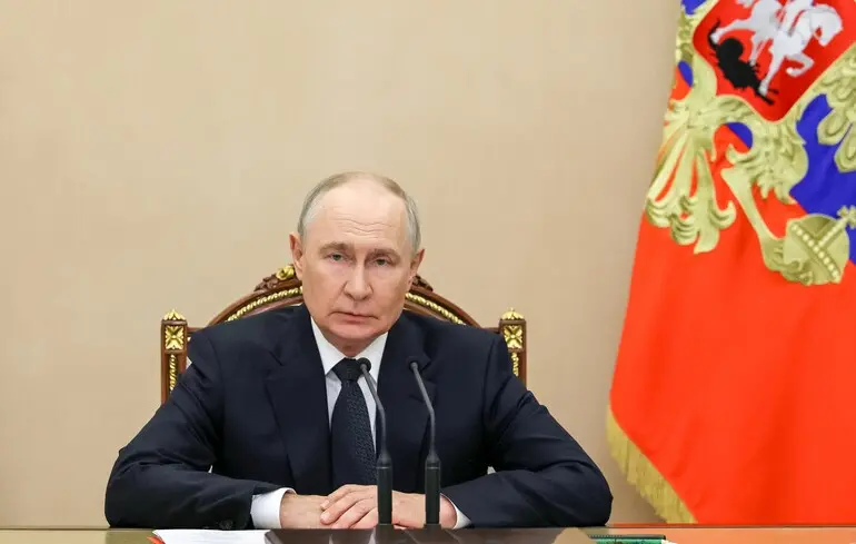 Poutine évoque des chances de négociations pour mettre fin à la guerre en Ukraine