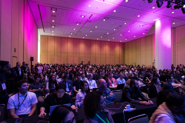 Profitez de 50 % de réduction sur un second pass pour TechCrunch Disrupt 2026 lors de l'achat d'un abonnement.