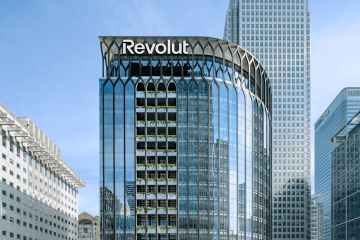 Revolut confirme une violation de données clients suite à des demandes gouvernementales frauduleuses
