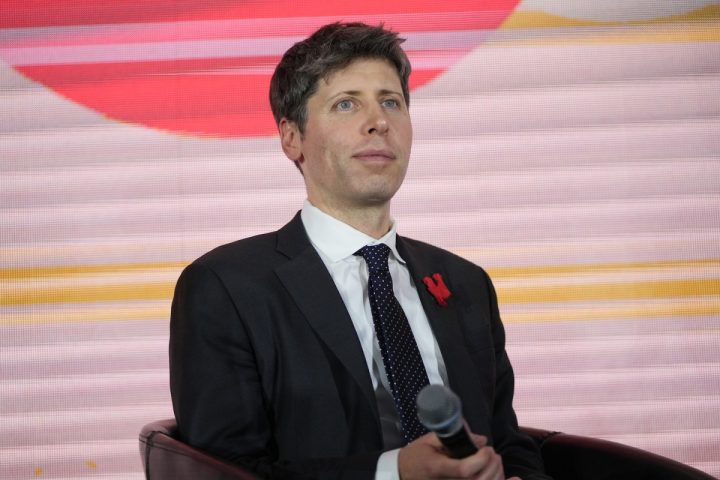 Sam Altman : OpenAI reporte ses projets d'introduction en bourse au-delà de 2026 en raison des défis actuels