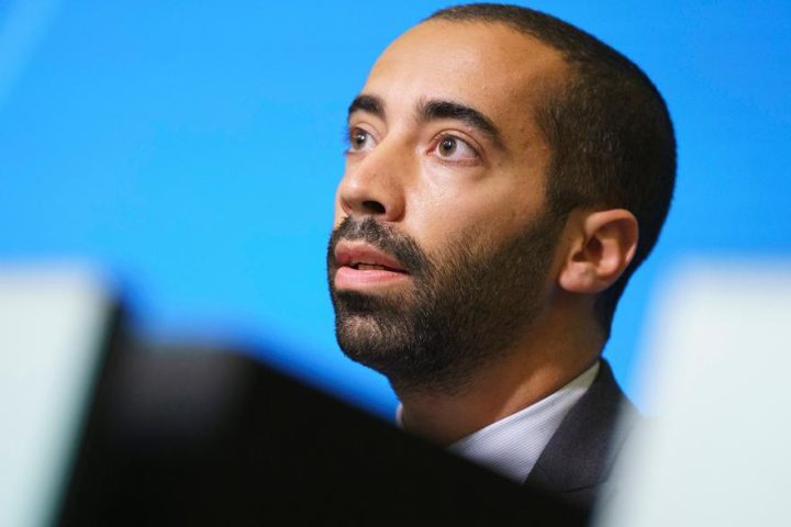 Sammy Mahdi propose d'économiser 100 millions d'euros sur les allocations de chômage par un changement d'indexation