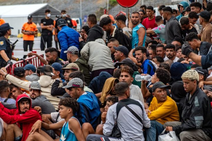 Sánchez sous pression croissante sur le rôle du Maroc dans la crise migratoire à Ceuta