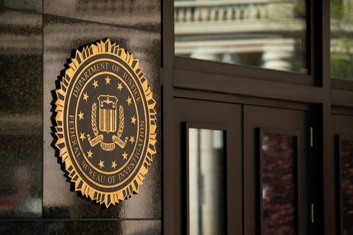 ShinyHunters revendique une violation de données de la FBI, exposant des informations sensibles sur des agents et des candidats