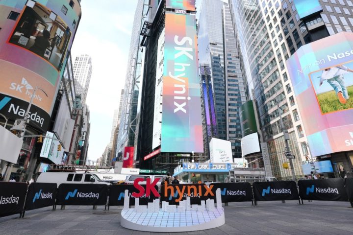 SK Hynix discute avec Intel pour une éventuelle production de puces mémoire aux États-Unis