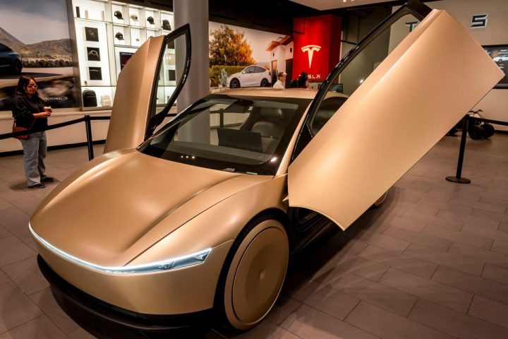 Tesla obtient 30 milliards de dollars de crédit pour soutenir le développement du Cybercab et d'Optimus
