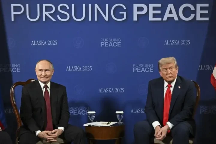 Trump et Poutine évoquent les visites des négociateurs à Kyiv et Moscou