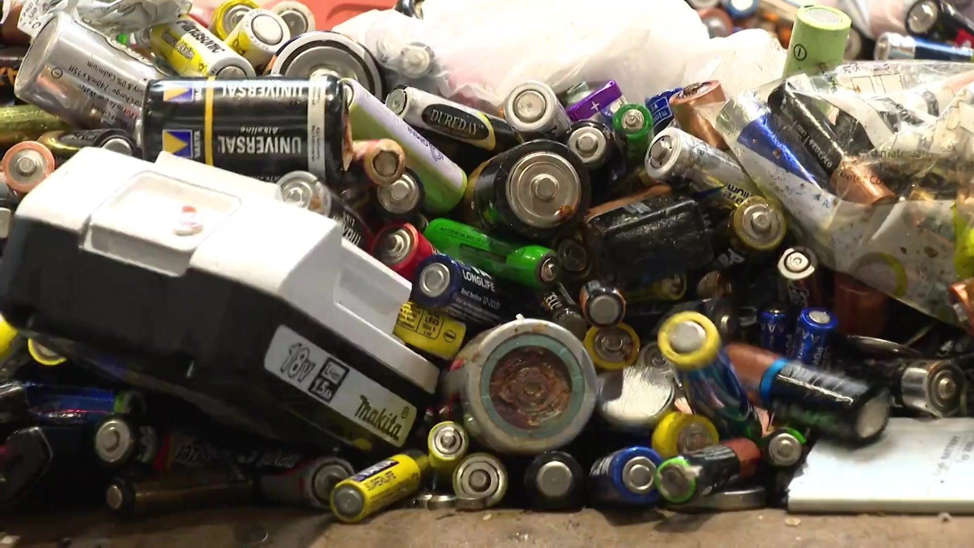 Un bon tri des batteries et appareils rechargeables essentiel pour le recyclage en Belgique