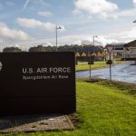Un F-16 de l'US Air Force s'écrase à la base aérienne de Spangdahlem en Allemagne, le pilote sain et sauf