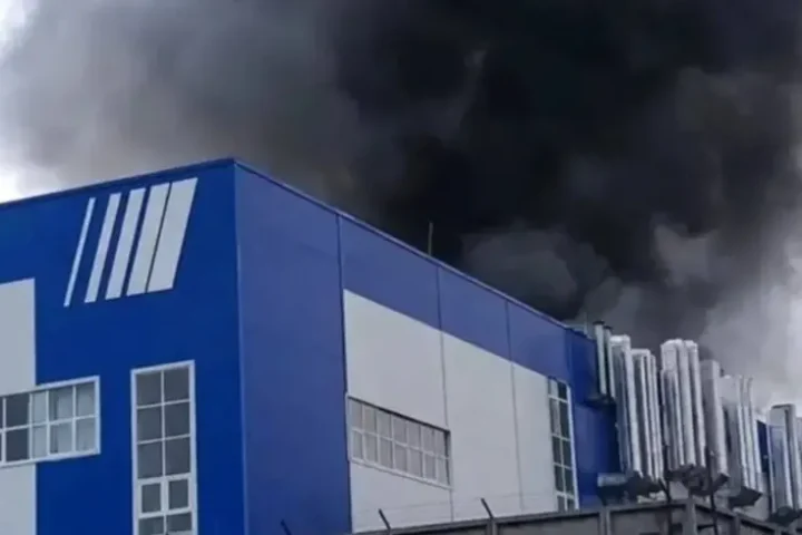 Un incendie se déclare à l'usine Proton-PM dans la région de Perm en Russie