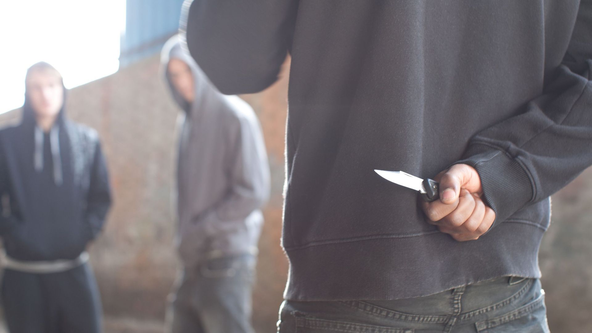 Un jeune suspect placé en détention préventive après une agression à coup de couteau lors des Fêtes de Wallonie