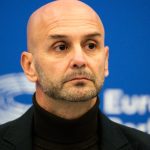 Un responsable de l'UE appelle à une collaboration avec Marine Le Pen en cas de victoire à l'élection française.