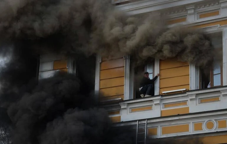Une assistante tuée et un ancien secrétaire blessé lors d'une frappe de drone sur l'Académie nationale des sciences à Kyiv