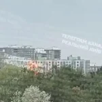 Une attaque de drones frappe Kiev et provoque un incendie dans un immeuble de 16 étages, faisant plusieurs blessés