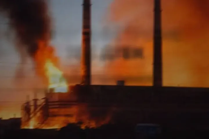 Une centrale thermique ukrainienne suspend sa production électrique en raison des attaques russes