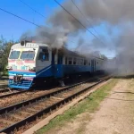 Une frappe russe touche un train de banlieue dans la région de Kharkiv, faisant plusieurs blessés