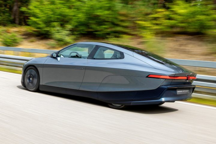 Volkswagen présente un prototype de véhicule électrique ultra-efficace atteignant l'équivalent de 323 miles par gallon.