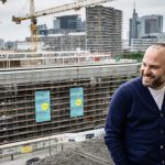 Yves Goldstein reste directeur du Kanal jusqu’à l’ouverture, exclu du processus de succession