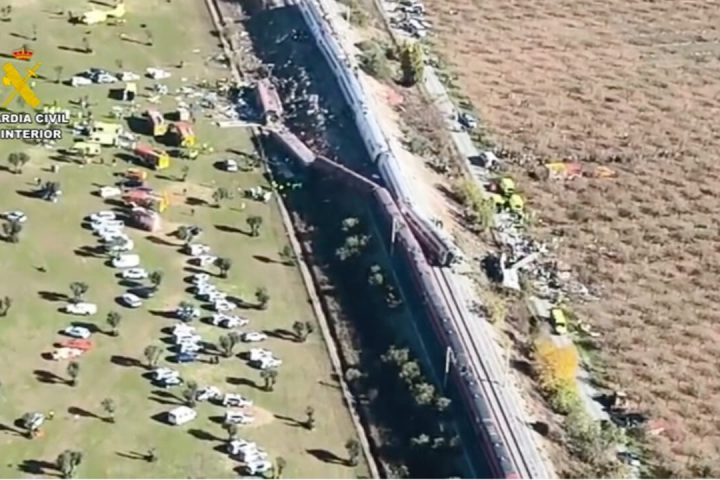 Bruxelles ouvre un livre de condoléances pour les victimes du drame ferroviaire en Espagne