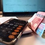 Bruxelles propose un bonus de l'emploi allant jusqu'à 600 € pour les travailleurs à faible revenu afin de réduire les disparités salariales