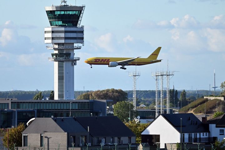 Crucke fixe au 31 octobre le délai pour examiner des trajectoires aériennes alternatives au-dessus de Bruxelles