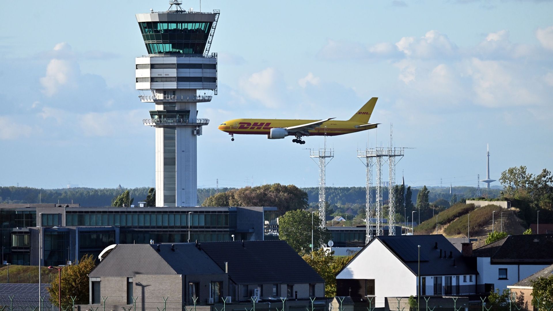 Crucke fixe au 31 octobre le délai pour examiner des trajectoires aériennes alternatives au-dessus de Bruxelles