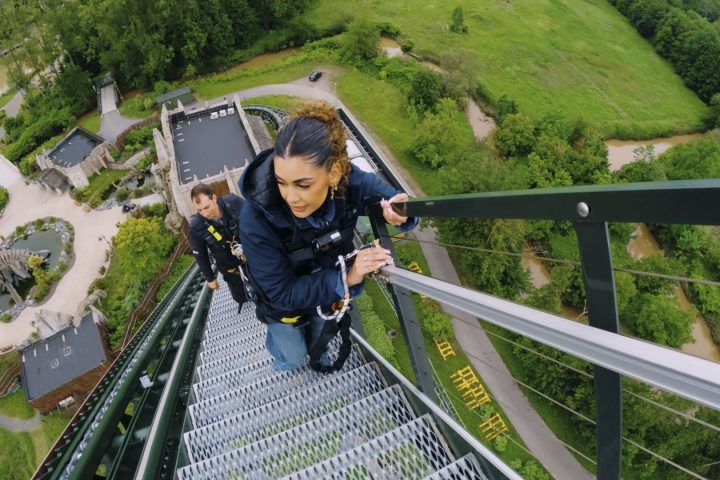 Dans les coulisses d'un parc d'attractions belge : la routine matinale d'un technicien