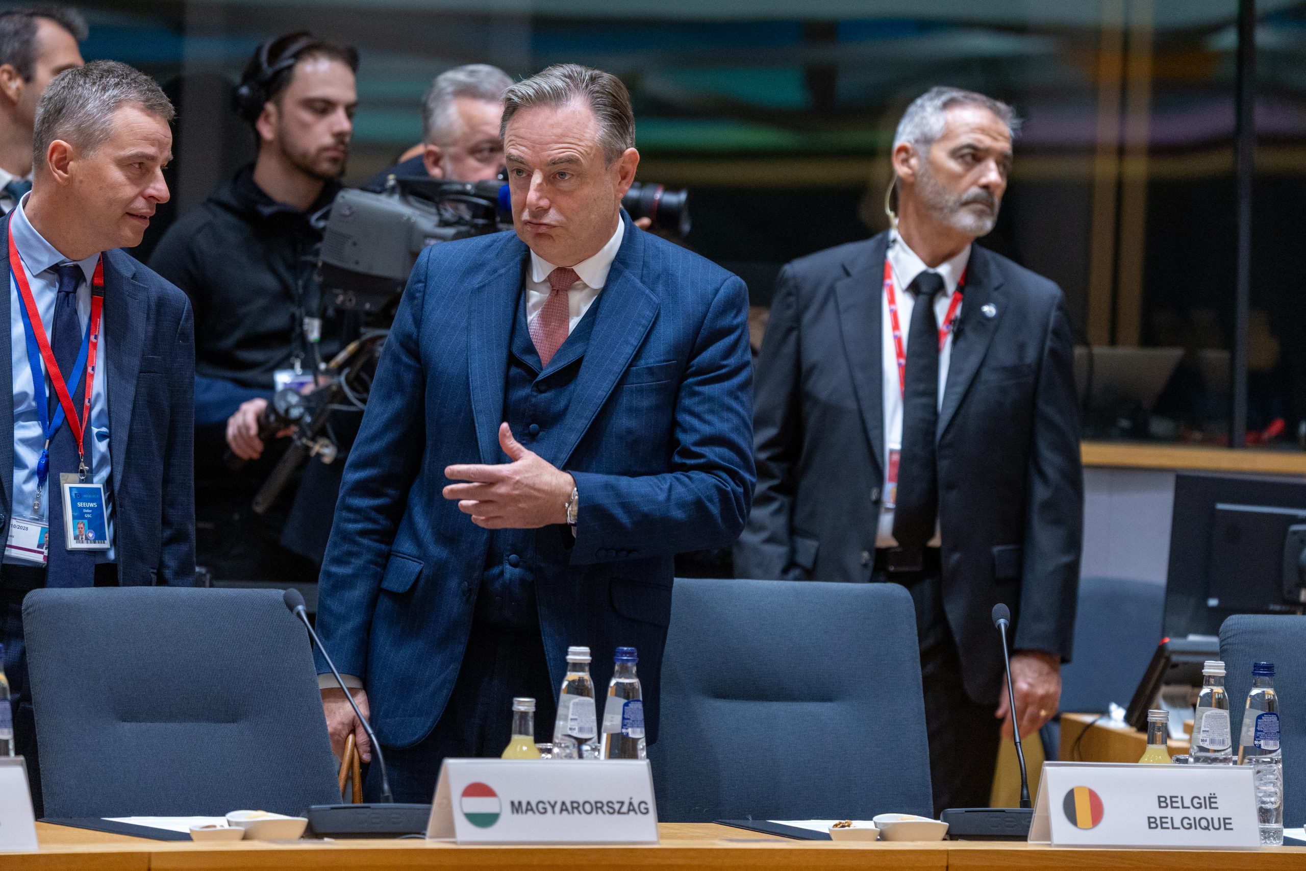 De Wever appelle à protéger le secteur pharmaceutique belge contre les États-Unis et la Chine lors du sommet de l'UE