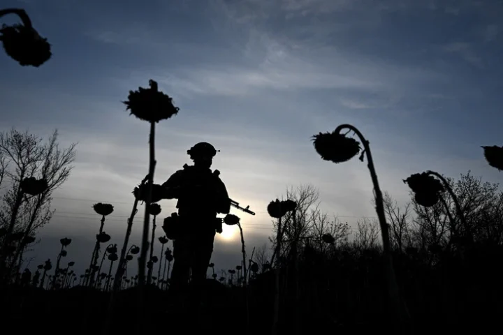 Des Bangladais recrutés pour combattre en Ukraine subissent de lourdes pertes le premier jour