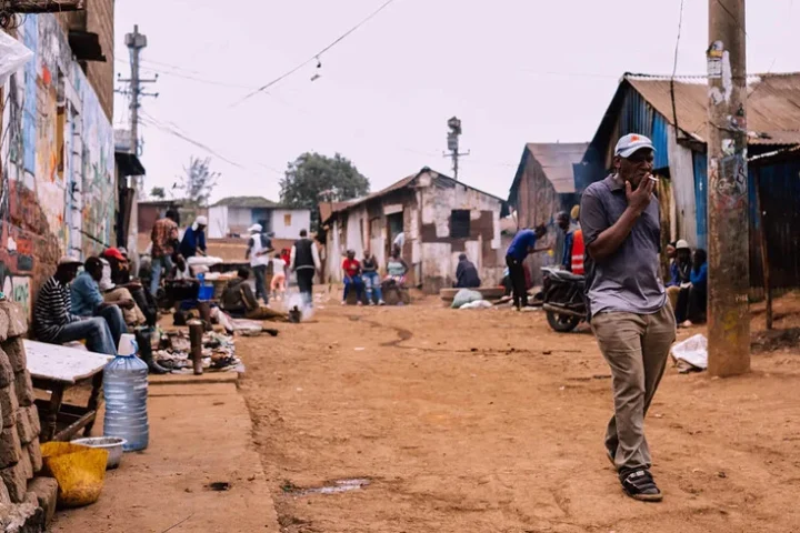 Des citoyens kenyans recrutés par l’armée russe sous de faux prétextes d’emploi risquent des conséquences graves