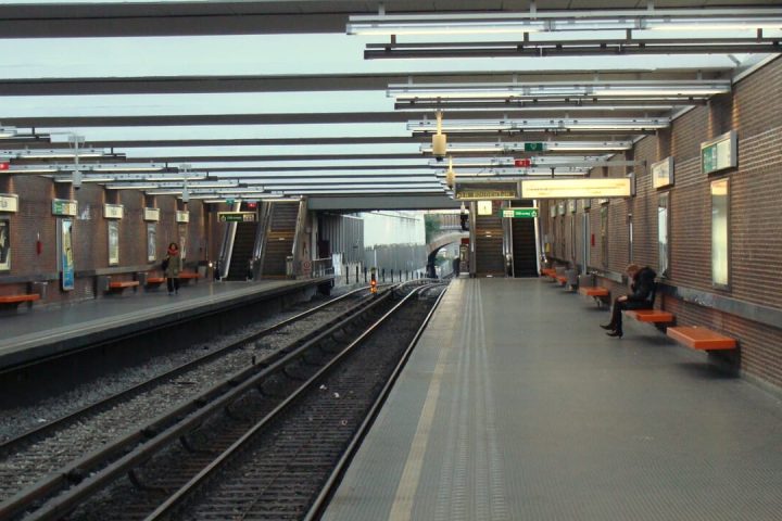 Des conducteurs de métro de la Stib demandent le changement de nom de la station Pétillon