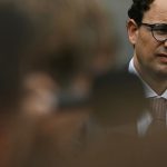 Des experts soulignent les risques de l'IA, évoquant une menace existentielle potentielle d'ici 2030.