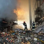 Des forces russes attaquent des entrepôts dans la région de Kyiv, trois blessés