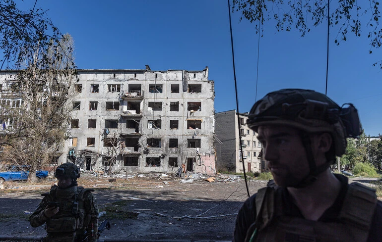 Des forces russes tentent de s'infiltrer à Dmytrivka pour établir un contrôle et planter des drapeaux