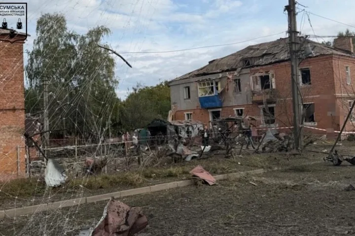 Des frappes aériennes russes sur Soumy blessent six civils et endommagent des habitations