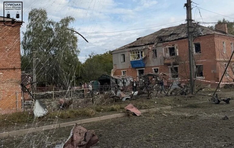 Des frappes aériennes russes sur Soumy blessent six civils et endommagent des habitations