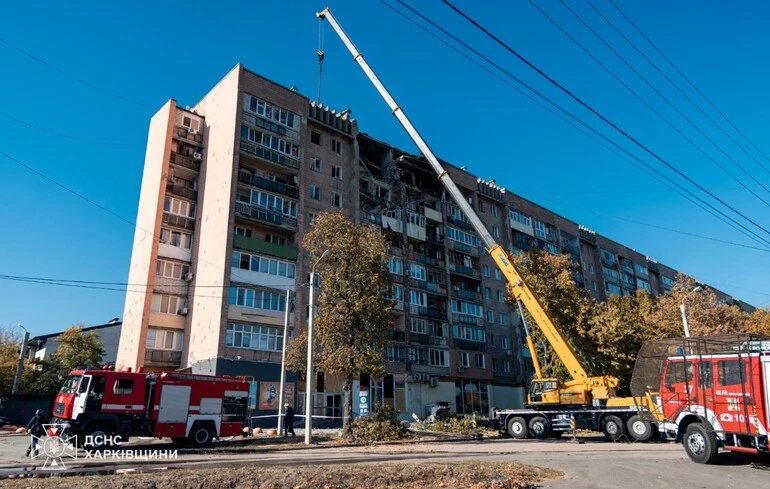 Des frappes russes à Kharkiv provoquent des destructions importantes et plusieurs blessés