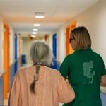 Des interrogations sur l'usage des fonds publics chez 30 % des opérateurs privés de maisons de repos