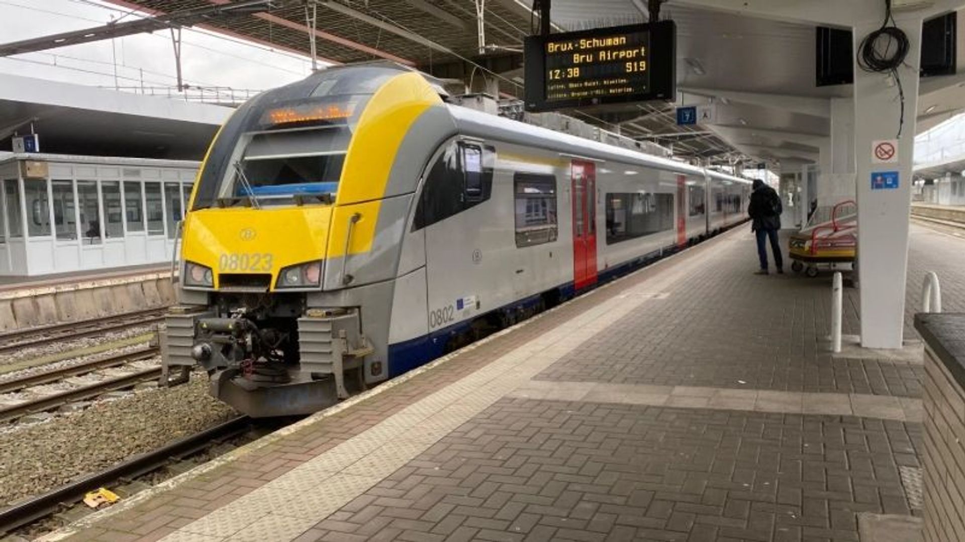 Deux trains annulés dans le nouveau plan de transport de la SNCB à Charleroi