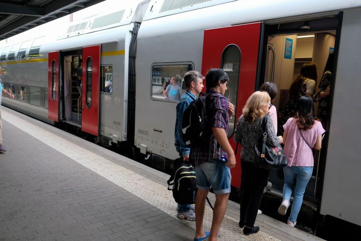 Dix trains sur dix circuleront lundi lors de la grève des services publics, selon la SNCB