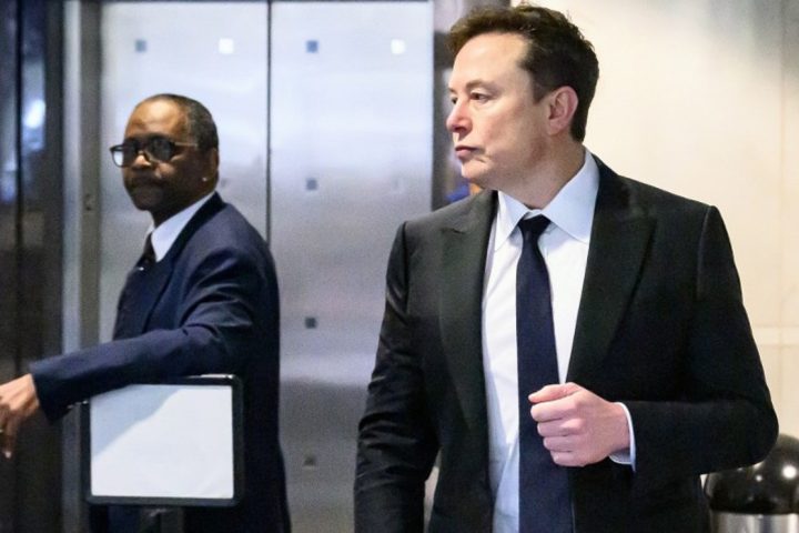 Elon Musk affirme que l'Ukraine a violé les conditions de Starlink en attaquant des civils