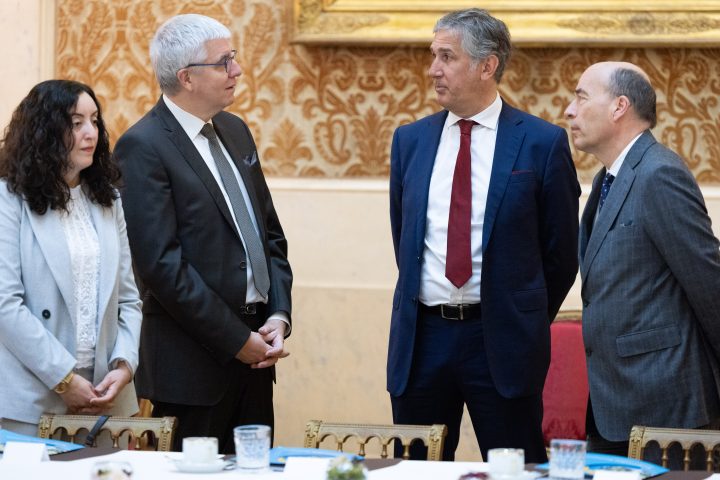 Faible représentation féminine des PDG dans les entreprises cotées en Belgique, selon une étude