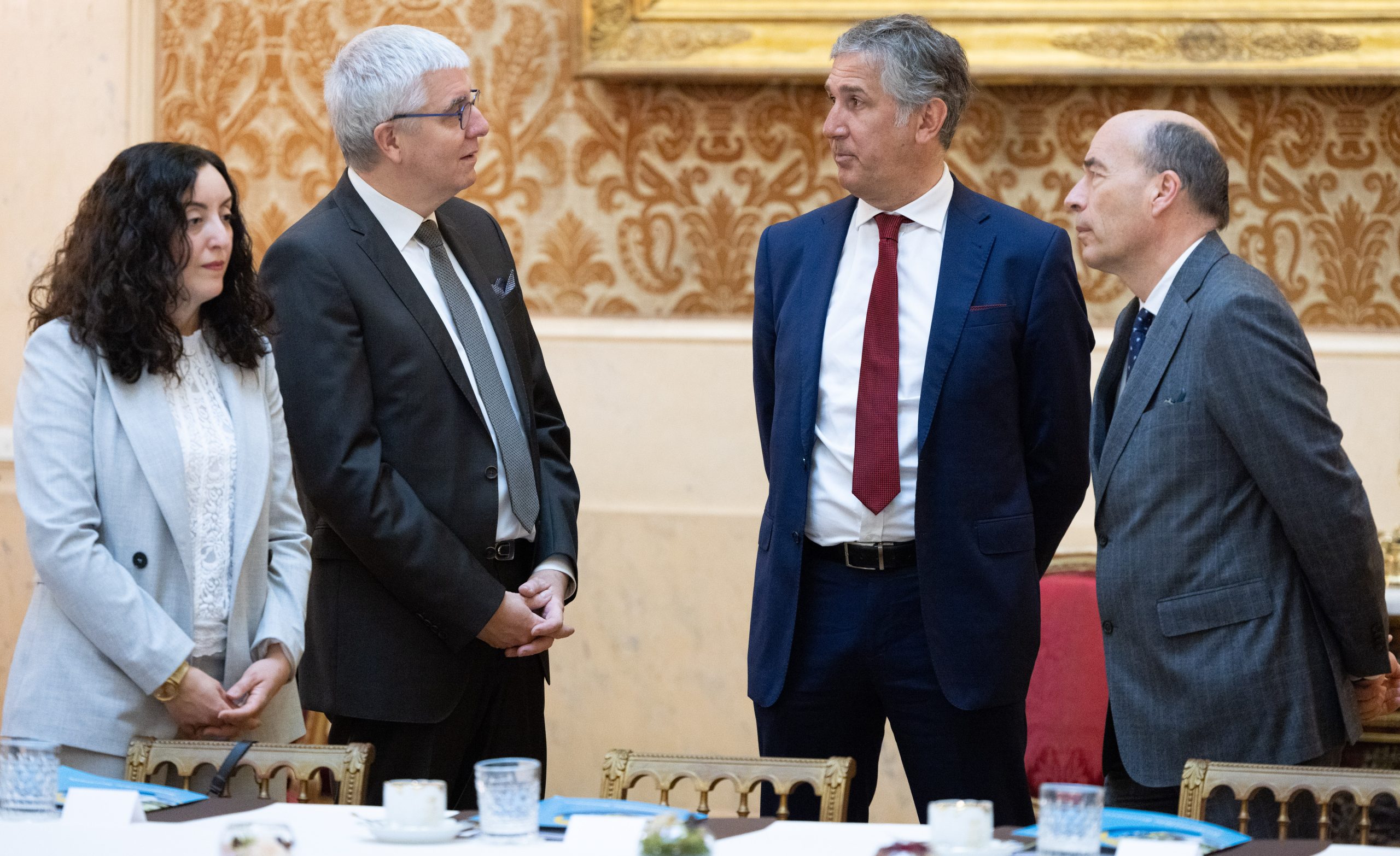 Faible représentation féminine des PDG dans les entreprises cotées en Belgique, selon une étude