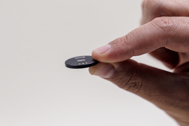 Hiyd lance un tracker de santé discret à fixer sur des montres existantes