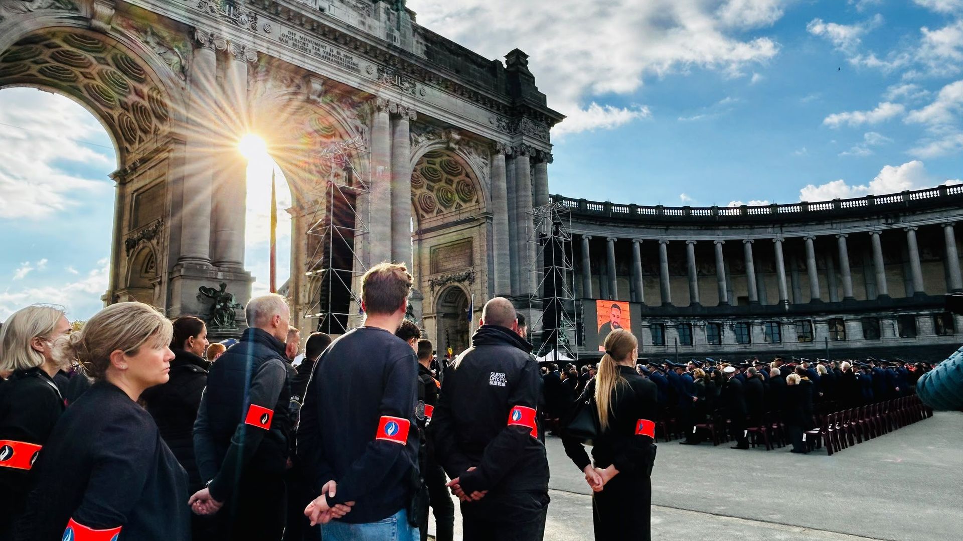 Hommages rendus lors de la cérémonie en mémoire de l'agent de police Nordine El Talbi à Jette