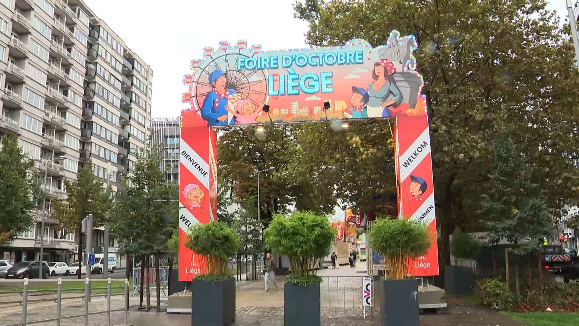 Incident sur la foire de Liège : un marchand tire à l'arbalète sur des étudiants, causant des blessures légères