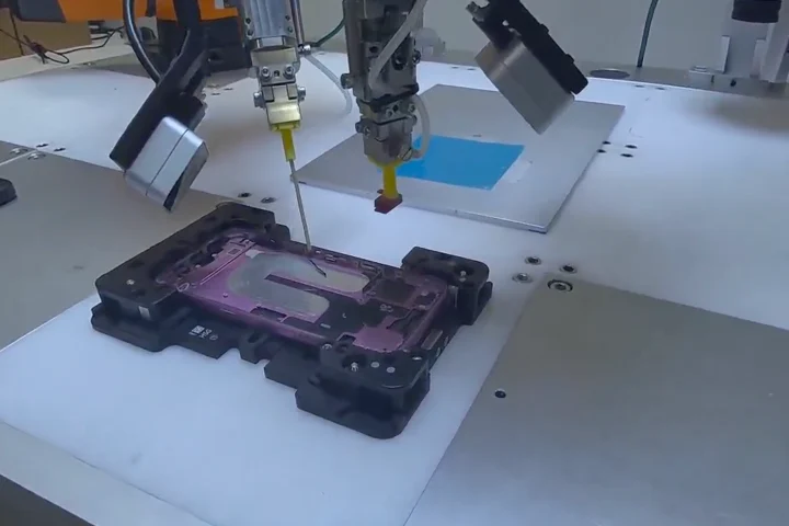 Industrial Next souhaite permettre la reprogrammation rapide des robots de fabrication en quelques minutes