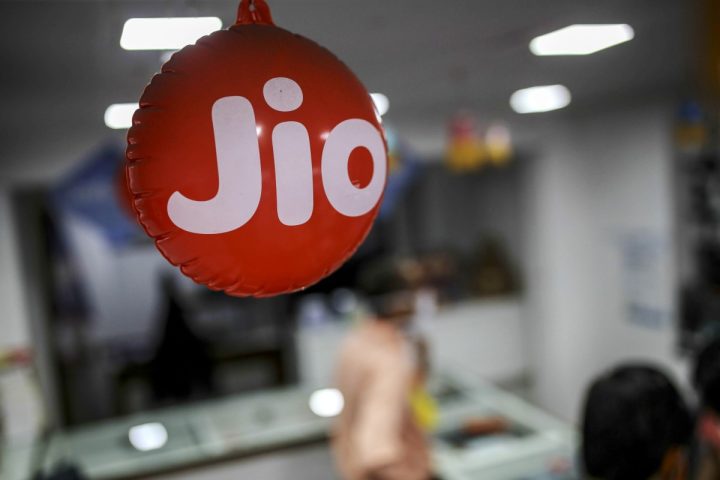 Jio Platforms vise à lever 3,2 milliards de dollars lors d'une IPO record en Inde