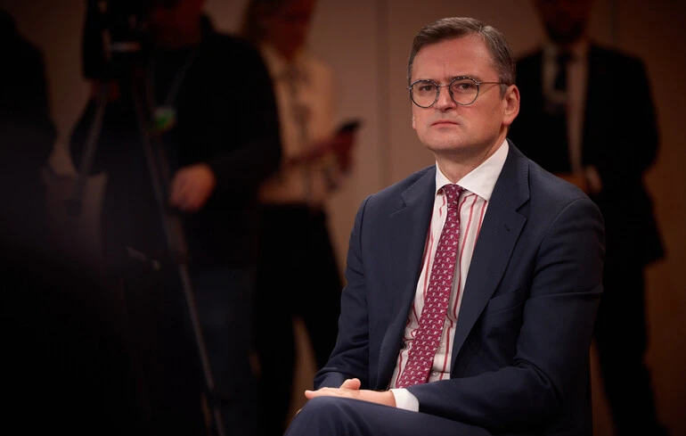Kuleba met en garde contre l'intensification du conflit entre la Russie et l'Europe suite à des attaques hybrides